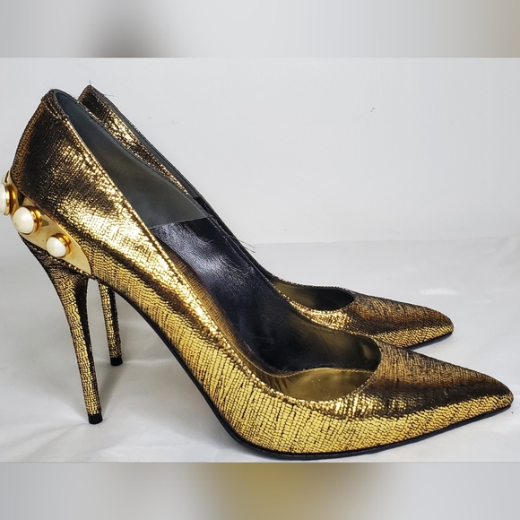 Alexander McQueen Shoes - Alexander McQueen Size 40 Gold Metallic Pointed Toe Heels